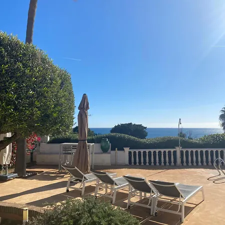 Villa Shangri-la, Sea View, Pool And Panoramic View *