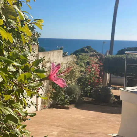 Villa Shangri-la, Sea View, Pool And Panoramic View
