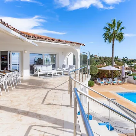 Shangri-la, Sea View, Pool And Panoramic View Villa *